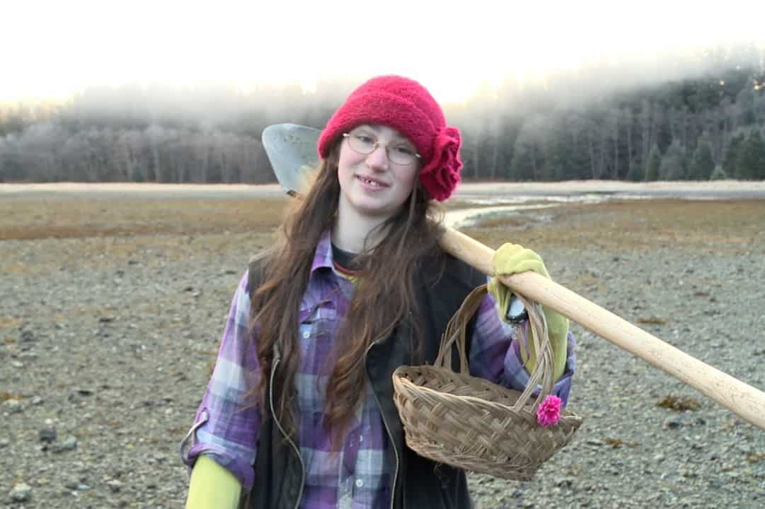 Alaskan Bush people Snowbird Brown's Wiki-bio, Boyfriend, Teeth, Net Worth.