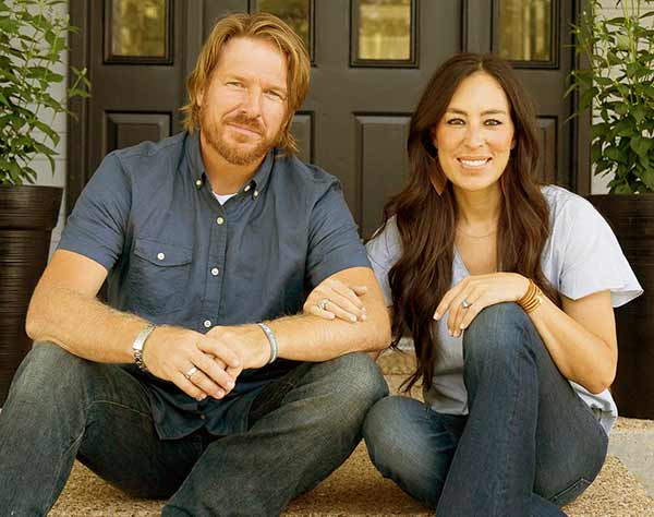 Image of Joanna Gaines with her husband Chip Gaines