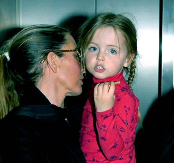 Image of Heather Mills with her daughter Beatrice McCartney