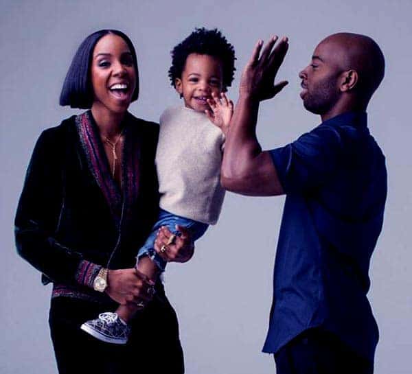 Image of Kelly Rowland with her husband Tim Witherspoon and with their kids