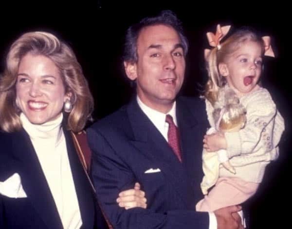 Image of Paula Zahn with her husband Richard Cohen and daughter Haley