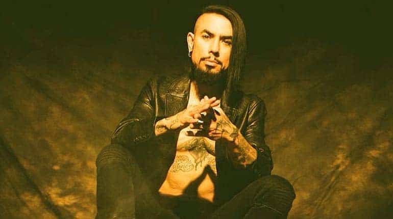 Image of Know about Dave Navarro Wife and Married Life.