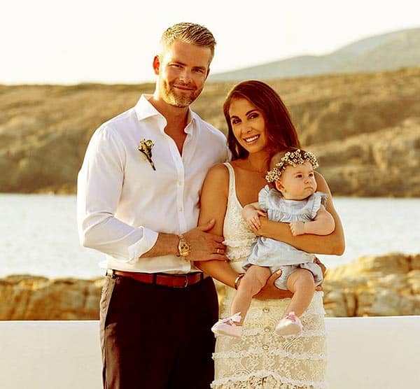 Image of Emilia Bechrakis with her husband Ryan Serhant and with their daughter